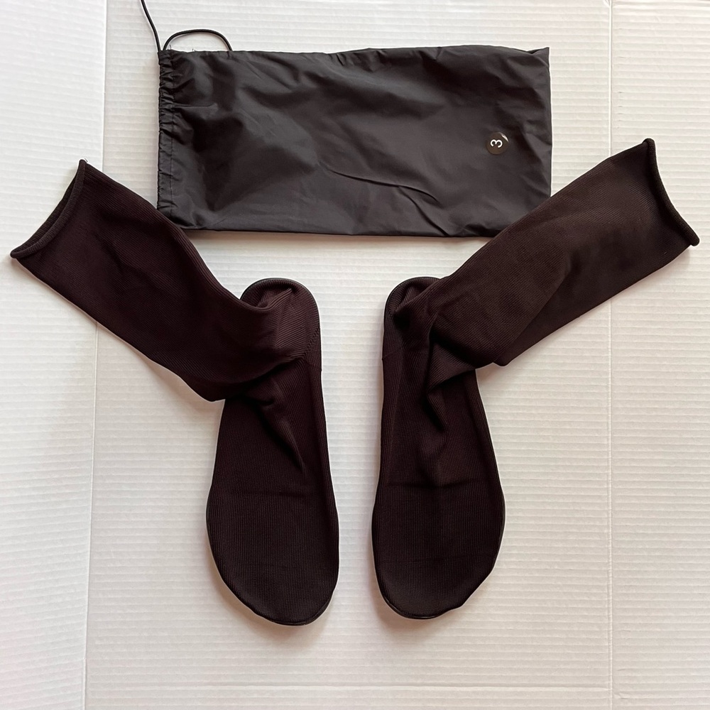 YZY PODs size 3 (11-13) Black Yeezy Socks New with bag Fast Shipp Kanye West